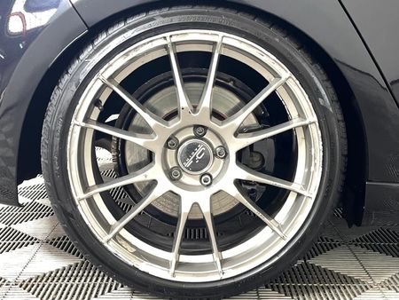 2012-Volkswagen-Golf-VI-20-TSI-R-Auto_7
