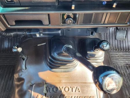 1989-Toyota-Land-Cruiser-FJ60-Land-Cruiser-FJ-62-42-Pick-up_12