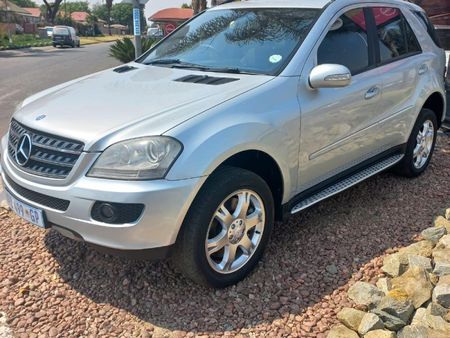 2008-Mercedes-Benz-ML-500-Auto_1