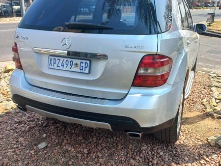 2008-Mercedes-Benz-ML-500-Auto_5