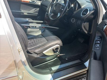2008-Mercedes-Benz-ML-500-Auto_8