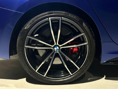 2022-BMW-3-Series-318i-M-Sport_9