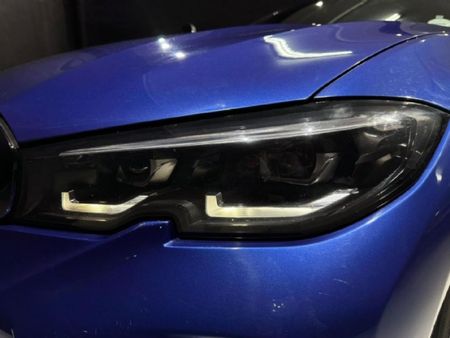 2022-BMW-3-Series-318i-M-Sport_11
