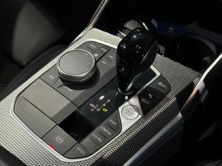 2022-BMW-3-Series-318i-M-Sport_13