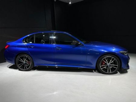 2022-BMW-3-Series-318i-M-Sport_2