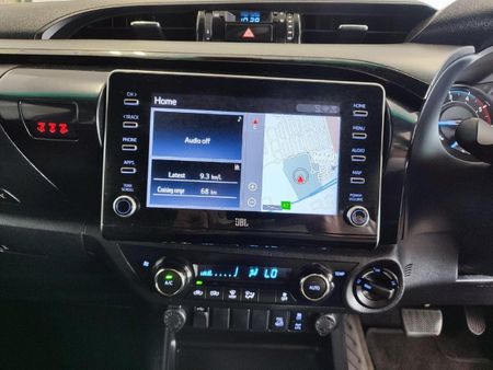 2021-Toyota-Hilux-28-GD-6-Raised-Body-Legend-RS-4x4-Auto-Double-Cab_13