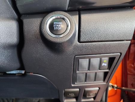 2021-Toyota-Hilux-28-GD-6-Raised-Body-Legend-RS-4x4-Auto-Double-Cab_19