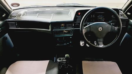 1989-Opel-Kadett-16-GSE_12