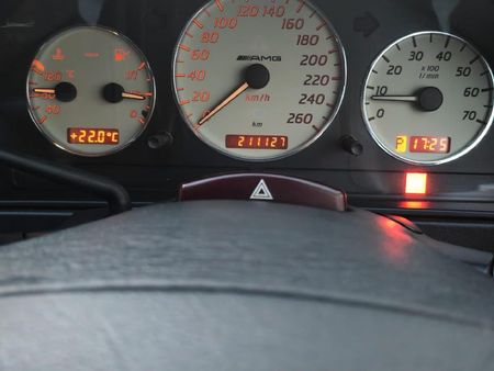 2002-Mercedes-Benz-ML-55-AMG_12