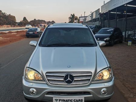 2002-Mercedes-Benz-ML-55-AMG_1