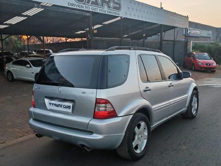 2002-Mercedes-Benz-ML-55-AMG_6