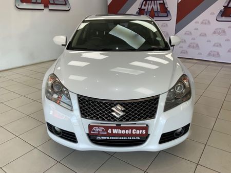 2011-Suzuki-Kizashi-24-SDLX-Auto_1