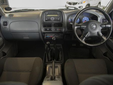 2018-Nissan-NP300-25-TDi-4x4-Double-Cab_9