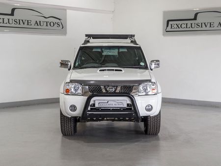 2018-Nissan-NP300-25-TDi-4x4-Double-Cab_1