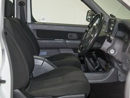 2018-Nissan-NP300-25-TDi-4x4-Double-Cab_6