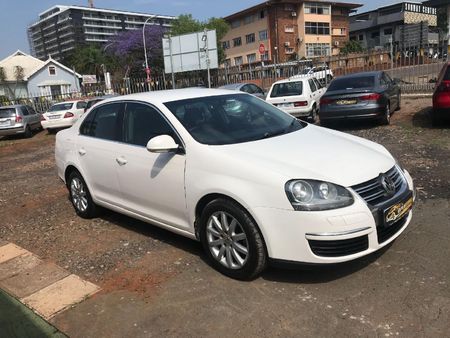 2008-Volkswagen-Jetta-19-TDI-Comfortline-Auto_0