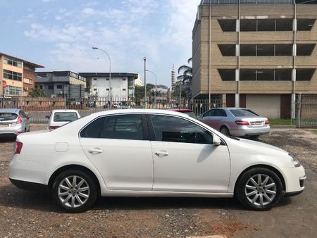 2008-Volkswagen-Jetta-19-TDI-Comfortline-Auto_1