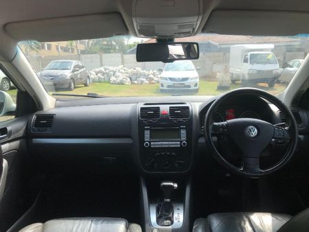 2008-Volkswagen-Jetta-19-TDI-Comfortline-Auto_7