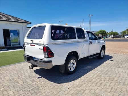 2018-Toyota-Hilux-24-GD-6-SRX-4x4-Single-Cab-Auto_4