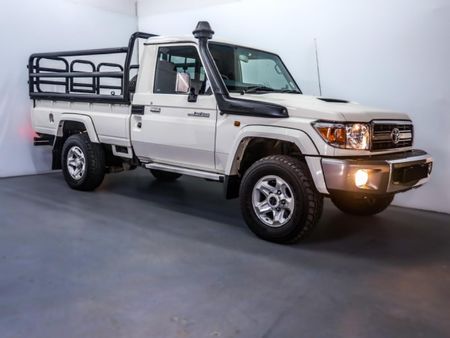 2021-Toyota-Land-Cruiser-70-70-45-D-Single-Cab_1