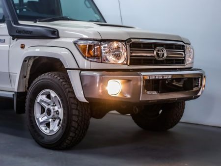 2021-Toyota-Land-Cruiser-70-70-45-D-Single-Cab_2
