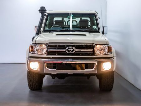 2021-Toyota-Land-Cruiser-70-70-45-D-Single-Cab_4