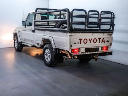 2021-Toyota-Land-Cruiser-70-70-45-D-Single-Cab_6