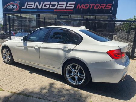2018-BMW-3-Series-320d-M-Sport-Auto_4