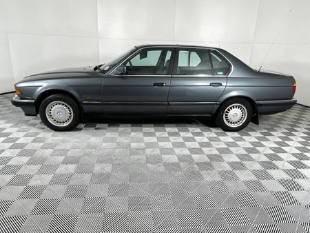 1990-BMW-7-Series-735i-Auto_6