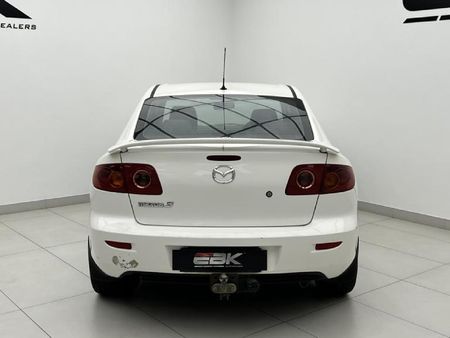 2006-Mazda-3-16_4