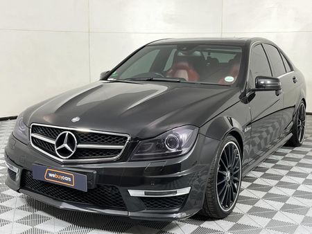 2012-Mercedes-AMG-C-Class-C63-AMG_0