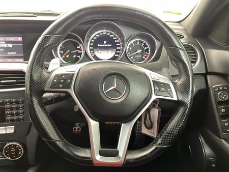 2012-Mercedes-AMG-C-Class-C63-AMG_12
