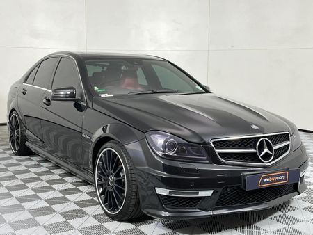 2012-Mercedes-AMG-C-Class-C63-AMG_14