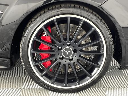 2012-Mercedes-AMG-C-Class-C63-AMG_5