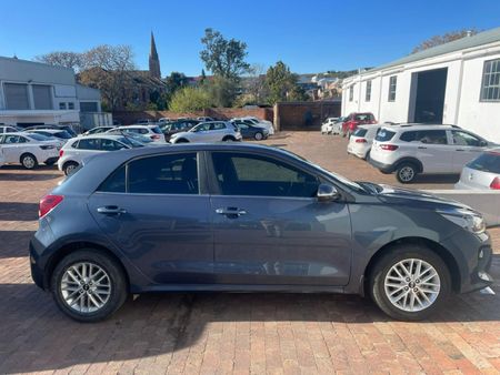 2020-Kia-Rio-14-EX-5-dr_6