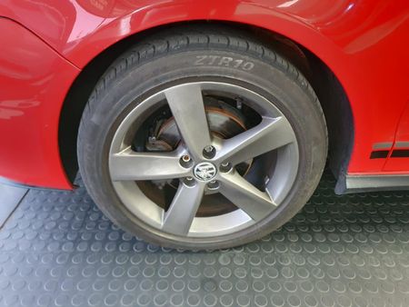 2016-Volkswagen-Polo-Vivo-GP-16-GTS-5-dr_10