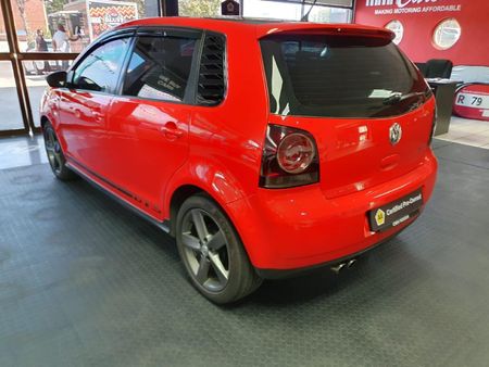 2016-Volkswagen-Polo-Vivo-GP-16-GTS-5-dr_5