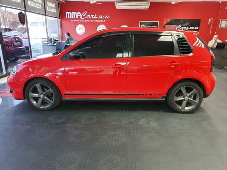 2016-Volkswagen-Polo-Vivo-GP-16-GTS-5-dr_6