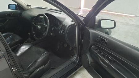 2004-Volkswagen-Golf-4-GTI-18T_8