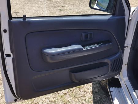 2001-Toyota-Hilux-3000-KZ-TE-Raider-Raised-Body-Single-Cab_17