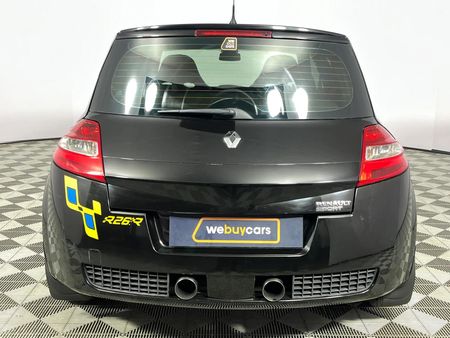 2006-Renault-Megane-II-RS-F1-Team-3-dr_16