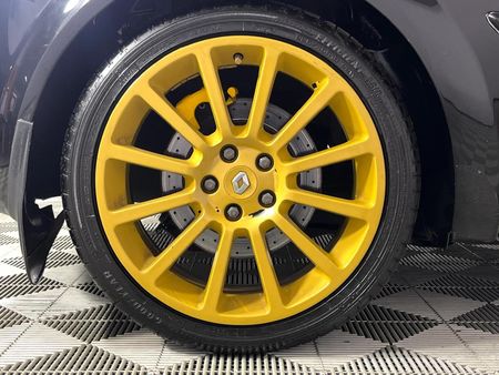 2006-Renault-Megane-II-RS-F1-Team-3-dr_7