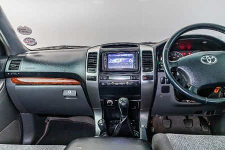 2009-Toyota-Land-Cruiser-Prado-30-TDI-GX-5-dr_13