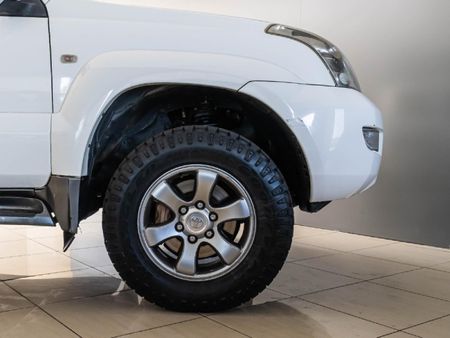 2009-Toyota-Land-Cruiser-Prado-30-TDI-GX-5-dr_6