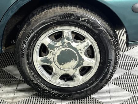 1997-Mazda-121-Soho-13-5-dr_6