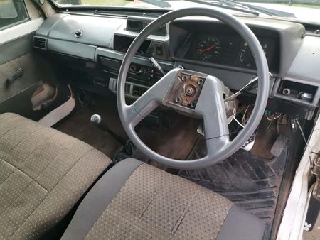 1993-Toyota-Venture-1800-64_11
