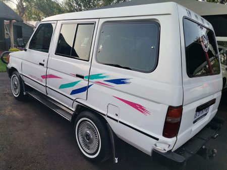 1993-Toyota-Venture-1800-64_7