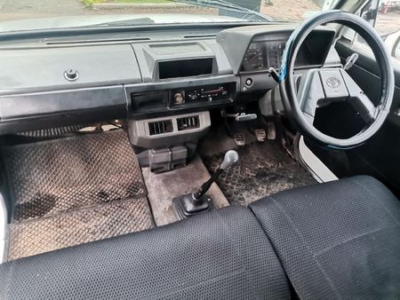 1994-Toyota-Venture-1800-8-seat_11