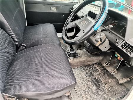 1994-Toyota-Venture-1800-8-seat_14