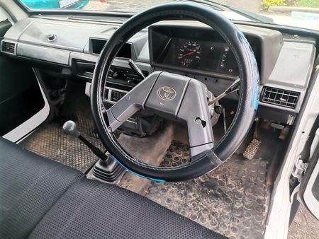 1994-Toyota-Venture-1800-8-seat_15